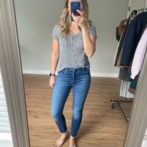 Mother High Waisted Looker Ankle Fray Jeans (28)